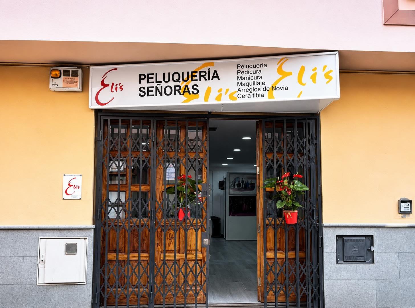 Interior de Eli's Salón de Peluquería en Teror